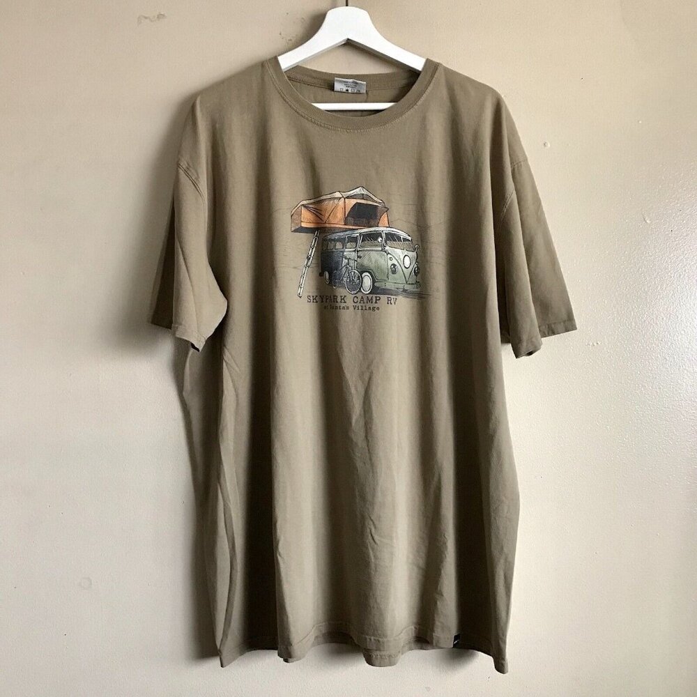 Skypark‎ Camp RV Santas Village Shirt Men’s Size XL